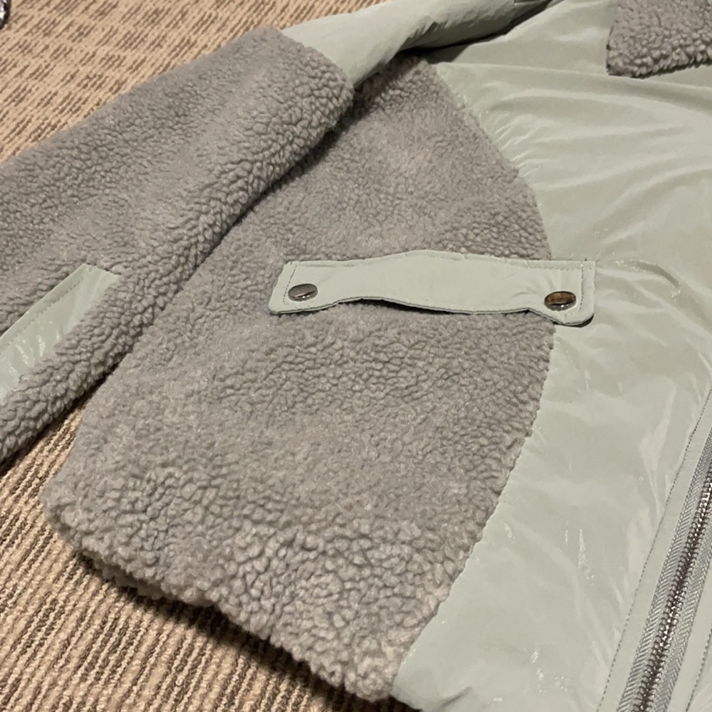 Fall/winter jacket - Picture 3 of 8
